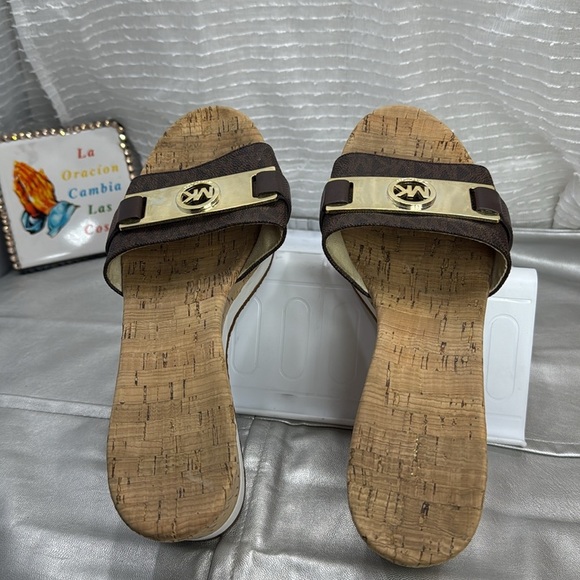 (O) Michael Kors Women's Platform Wedge Sandals
Cork Brown, Size 9 M - Picture 10 of 11